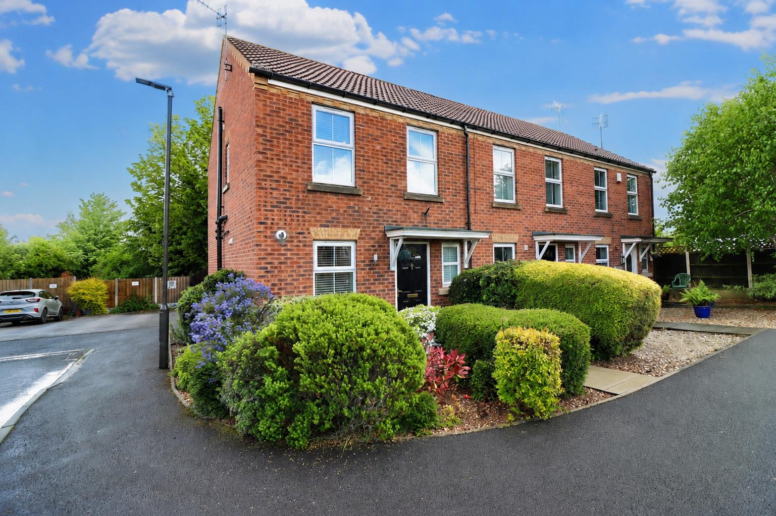 2 bed property in Stormont Grove, Chesterfield